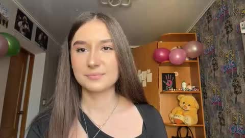 Snapshot of adeleapel chatting on February 17, 12:01 pm Poly online show from February 17, 12:01 pm