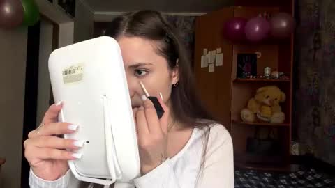 Snapshot of adeleapel chatting on February 23, 7:06 am Poly online show from February 23, 7:06 am