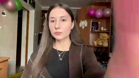 Snapshot of adeleapel chatting on March 2, 9:49 am Poly online show from March 2, 9:49 am