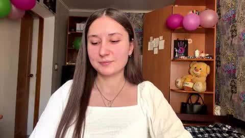 Snapshot of adeleapel chatting on March 17, 12:19 pm Poly online show from March 17, 12:19 pm