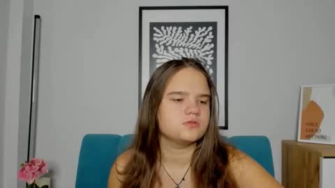 adelecruzz online show from November 5, 8:03 am