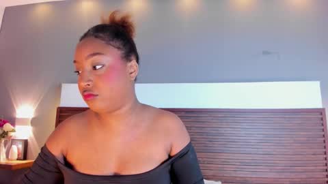 Snapshot of adelehottman chatting on November 1, 12:07 pm Adele online show from November 1, 12:07 pm