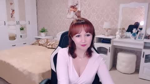 AdeleMoran online show from December 15, 10:47 pm