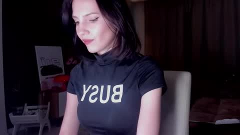 Snapshot of adeleshinem chatting on December 2, 9:47 am Adele Shine online show from December 2, 9:47 am