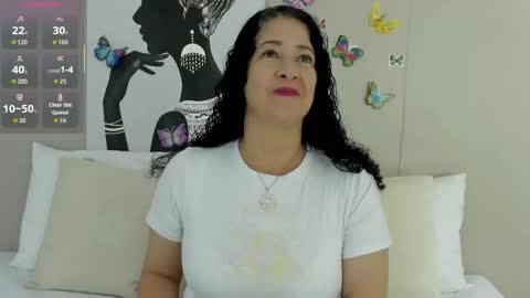 Adele Smithh online show from October 2, 11:28 am