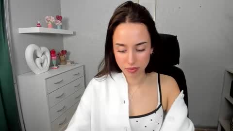 Snapshot of adelesolo chatting on March 10, 6:51 am Adele online show from March 10, 6:51 am