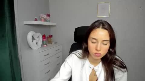 Snapshot of adelesolo chatting on March 16, 6:28 am Adele online show from March 16, 6:28 am