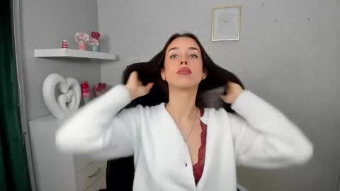 Snapshot of adelesolo chatting on March 17, 6:28 am Adele online show from March 17, 6:28 am