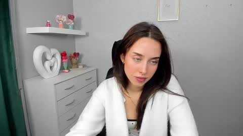 Snapshot of adelesolo chatting on March 19, 6:39 am Adele online show from March 19, 6:39 am