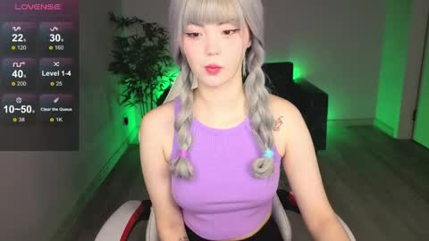 Adelina Pinky online show from May 31, 3:15 am