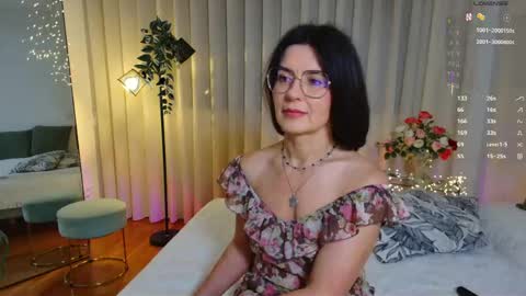 Snapshot of adelina_shine chatting on June 6, 8:35 pm Im Adelina . See you.... online show from June 6, 8:35 pm
