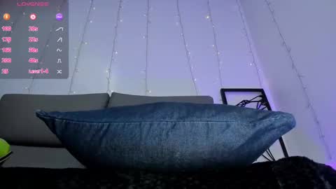 adelinaconte1 online show from December 24, 7:33 pm