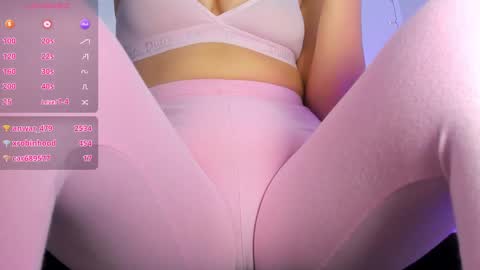 adelinaconte1 online show from December 29, 1:24 am