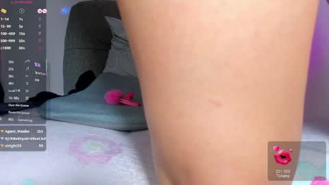 adelinaconte1 online show from May 16, 12:18 am