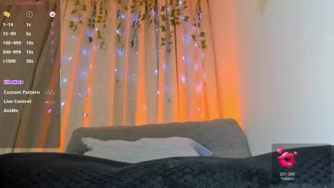 adelinaconte1 online show from August 3, 9:29 pm