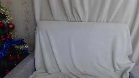 adelinalawson online show from January 17, 4:04 pm