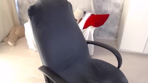 adelinalawson online show from September 23, 9:34 am