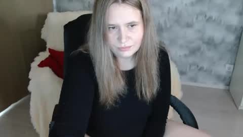 Snapshot of adelinalawson chatting on March 25, 7:03 am adelinalawson online show from March 25, 7:03 am