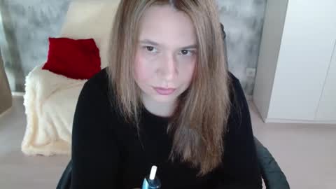 Snapshot of adelinalawson chatting on April 4, 8:12 am adelinalawson online show from April 4, 8:12 am