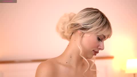 Ade online show from September 29, 1:44 am