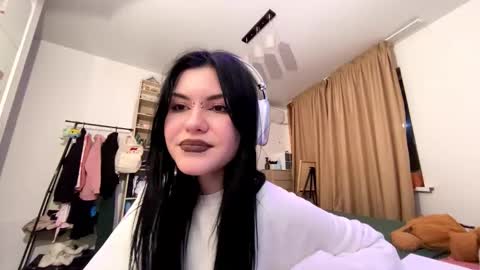 Hi Im Djiu 18 years online show from September 16, 8:54 pm