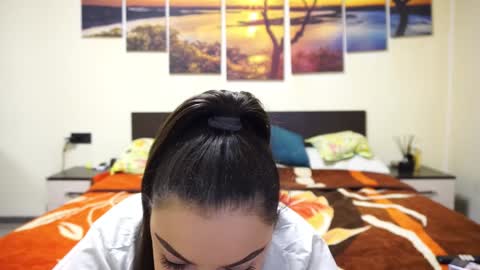 Adellineee online show from February 1, 10:02 pm