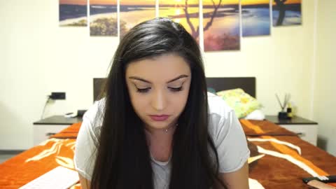 Adellineee online show from February 7, 1:25 am