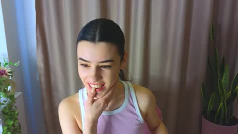 Snapshot of adellyy chatting on March 17, 10:51 am Adellyy online show from March 17, 10:51 am