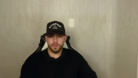 Snapshot of ades_lowe chatting on October 19, 11:11 am Ades online show from October 19, 11:11 am