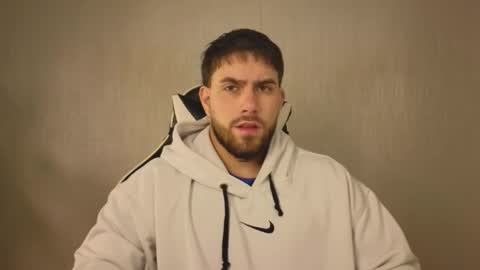 Snapshot of ades_lowe chatting on November 7, 11:32 am Ades online show from November 7, 11:32 am