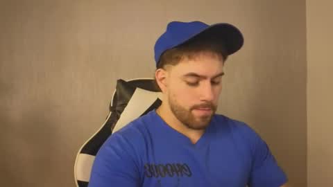 Snapshot of ades_lowe chatting on November 12, 12:05 pm Ades online show from November 12, 12:05 pm