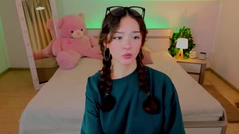 Snapshot of adet1a chatting on November 16, 10:10 am Adetta online show from November 16, 10:10 am