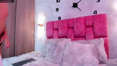 Snapshot of adhara_smith_ chatting on June 14, 9:06 pm online show from June 14, 9:06 pm