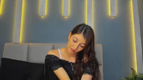 Adhara Hamilton  online show from September 14, 7:02 pm