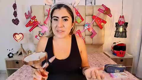 Snapshot of adharasmithh chatting on September 15, 7:36 pm AdharaSmithh online show from September 15, 7:36 pm