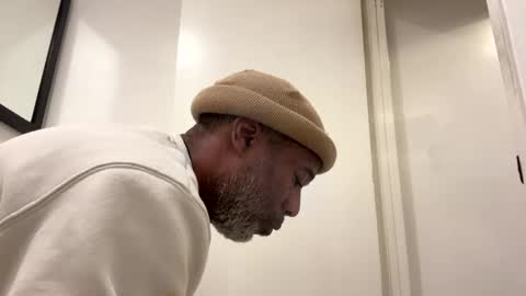 Snapshot of adick_ting chatting on January 19, 8:09 pm adick_ting online show from January 19, 8:09 pm