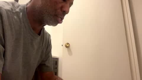 adick_ting online show from July 2, 10:21 am