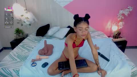 adisson_petite1 online show from January 15, 7:17 pm