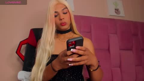 adonis_hot_xx online show from October 19, 11:16 pm