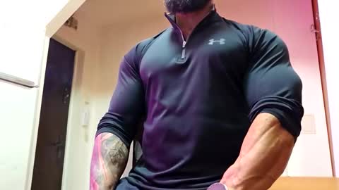 Snapshot of adonis_msc chatting on May 7, 3:06 pm Adonis online show from May 7, 3:06 pm