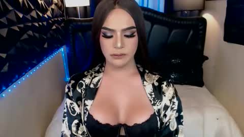 Snapshot of adorable_andrea chatting on April 2, 2:53 am adorable_andrea online show from April 2, 2:53 am