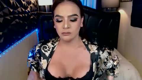 Snapshot of adorable_andrea chatting on April 8, 2:44 am adorable_andrea online show from April 8, 2:44 am
