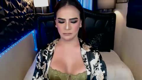 Snapshot of adorable_andrea chatting on April 19, 5:29 am adorable_andrea online show from April 19, 5:29 am