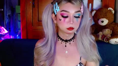 jasmine online show from January 4, 2:04 pm