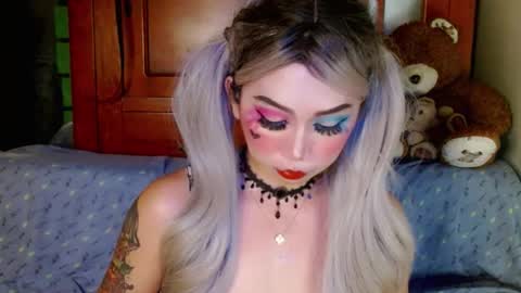jasmine online show from February 4, 8:17 pm