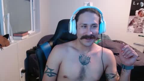 Snapshot of adoraso18 chatting on October 13, 2:33 am adoraso18 online show from October 13, 2:33 am