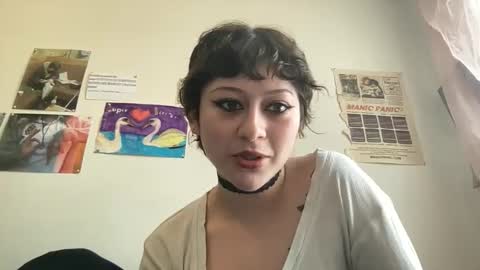 adoremenova online show from May 3, 5:41 pm