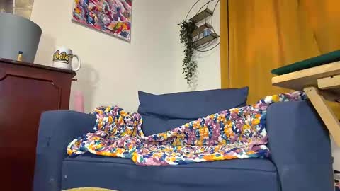 Snapshot of adorequeenbunny chatting on January 23, 8:02 pm Queen Bunny online show from January 23, 8:02 pm