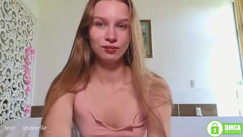 Lia  online show from June 18, 5:41 am