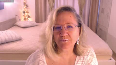 Cryna online show from January 13, 8:15 am